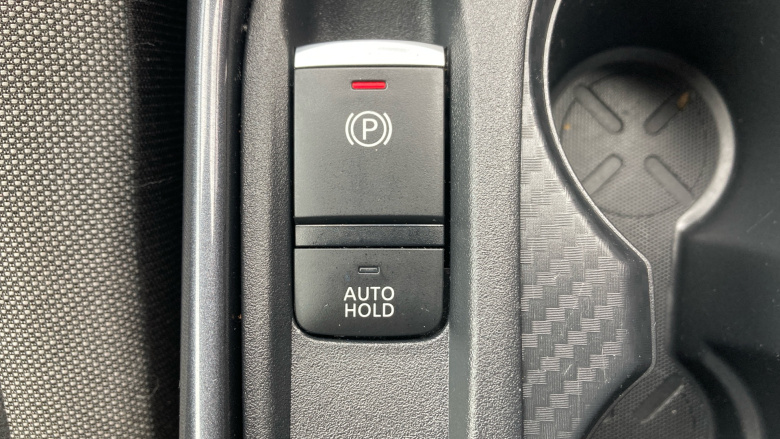 Nissan Juke 1.0 DiG-T 114 N-Connecta 5dr Petrol Hatchback